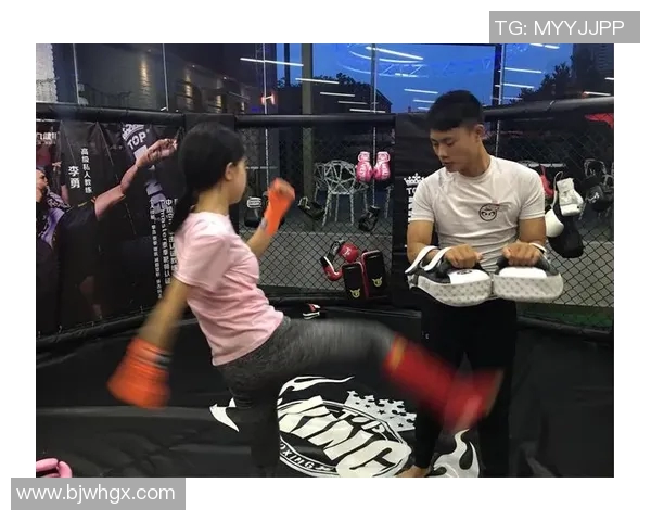 杨幂与足球明星的浪漫邂逅揭秘娱乐圈背后的爱情故事与运动激情