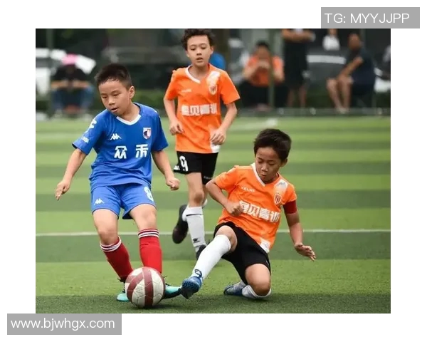 武汉足球教练助力青少年成长培养未来足球明星的梦想与希望